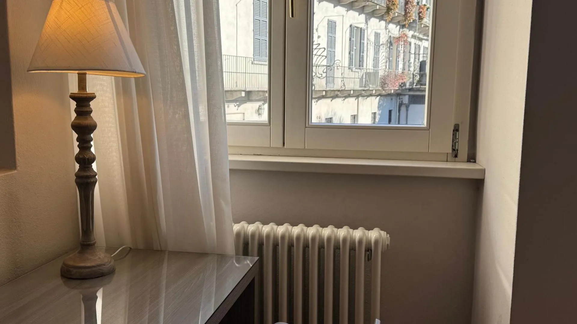 Casa Al Lago Lecco Gæstehus