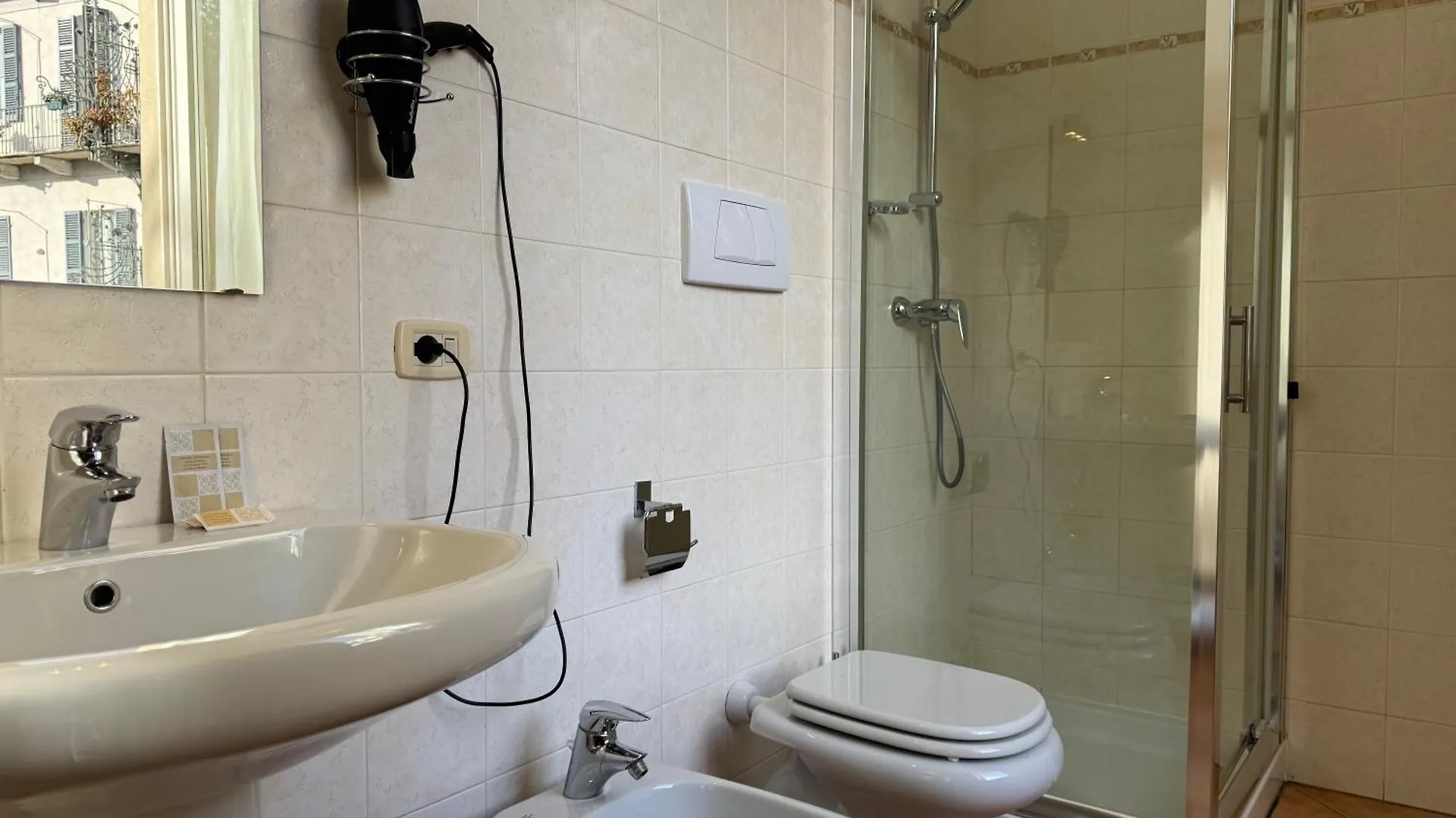 Casa Al Lago Lecco Guest house