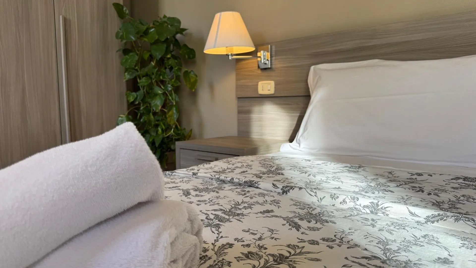 Casa Al Lago Lecco Guest house