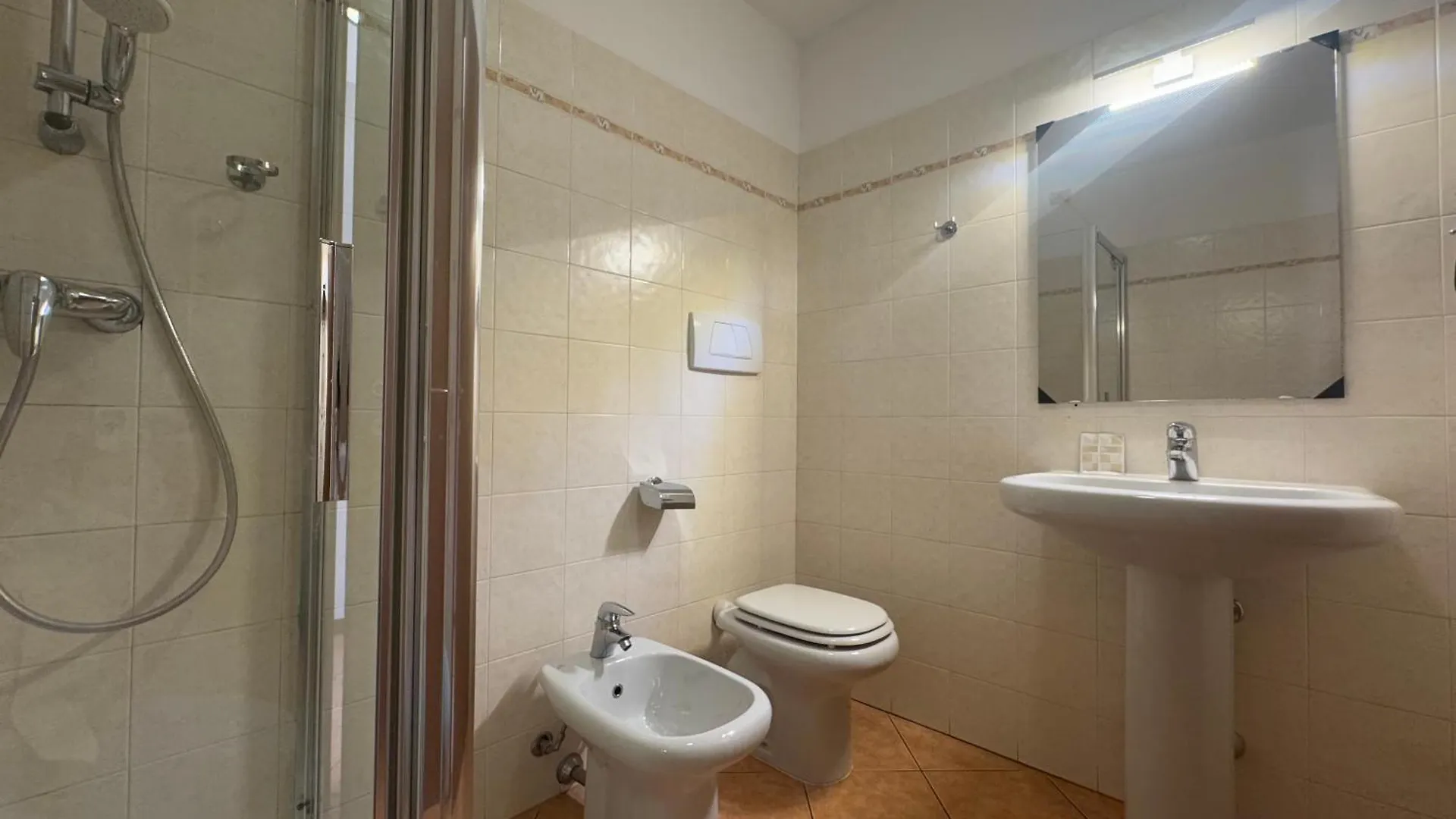 Casa Al Lago Lecco Guest house
