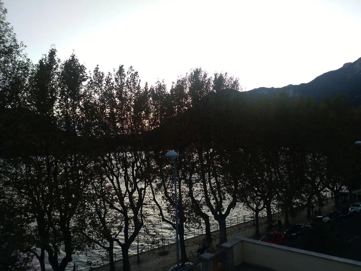 Casa Al Lago Lecco Guest house